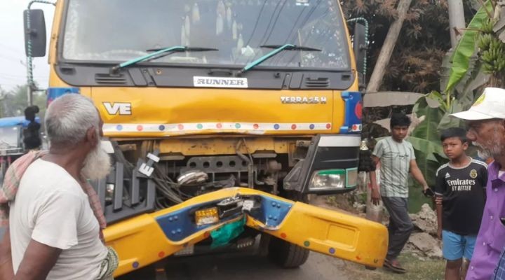 ছুটিতে এসে ট্রাকচাপায় মোটরসাইকেল আরোহী বিল্লাল নিহত